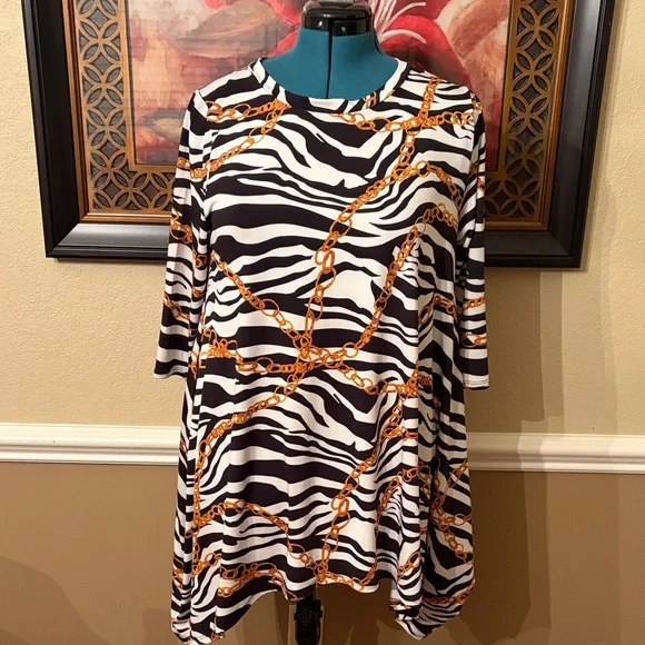 Zadie and bubble tunic w/pockets. - Picture 1 of 2